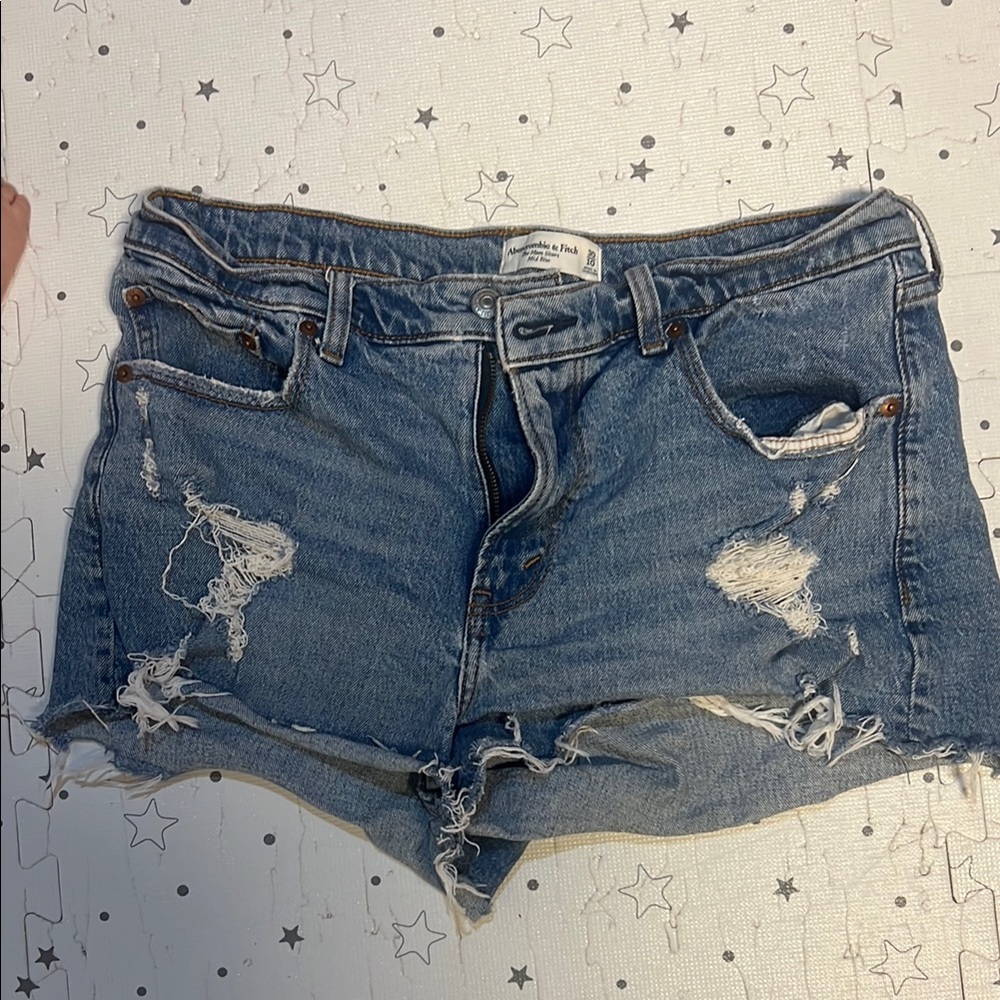 Abercrombie & Fitch the mom short Mid rise size 10 Distressed Denim Shorts